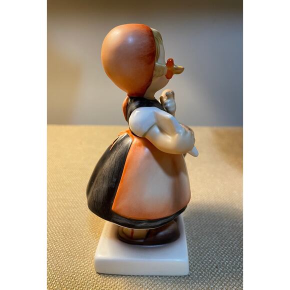 Goebel Hummel Figurine, 5 1/2” Tall, “Meditation” TMK-7 in Box - Picture 4 of 8